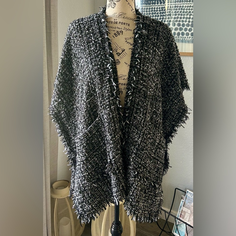 Guess Tweed Poncho Cardigan Black White Metallic Silver Pockets One Size